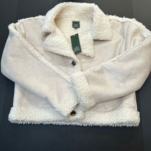 NWT Wild Fable Women’s Ivory Button Down Sherpe Jacket Size Large
